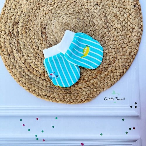 Blue Stripes-Muslin Mitten(0-6m)